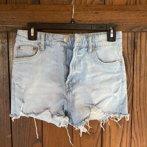 Zara size 4 women’s ripped light blue jean shorts